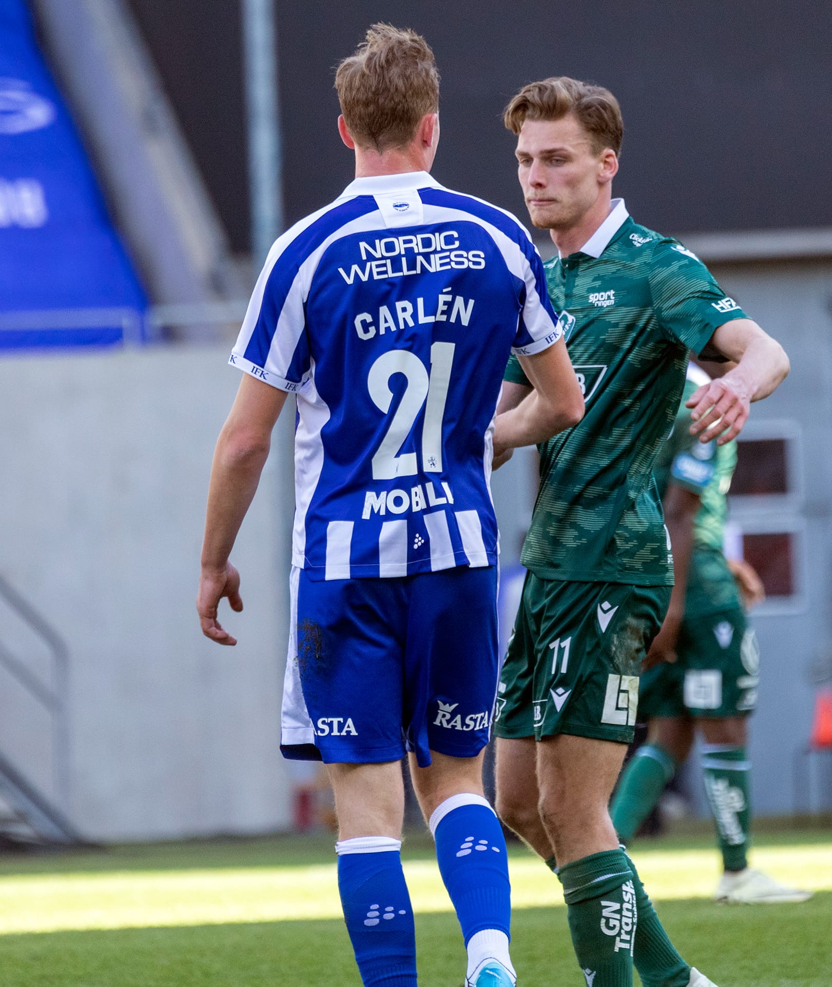 IFK Göteborg bekräftar nu försäljningen av mittfältaren Adam Carlén.