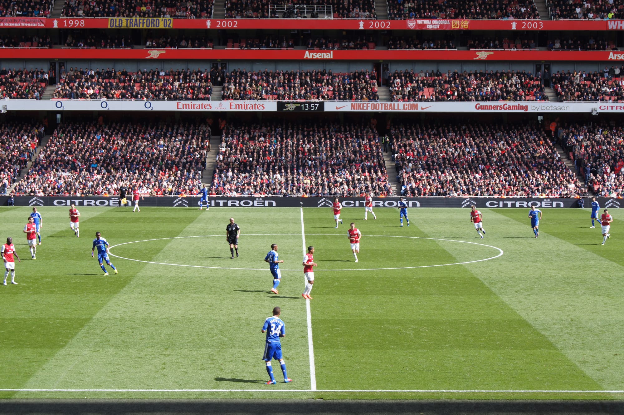 Arsenal mot Chelsea i ett hett men mållöst derby 2012.