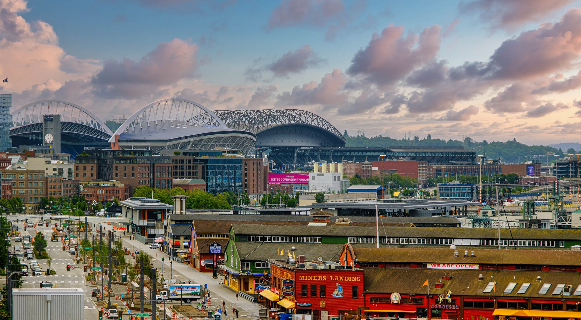 Seattle har hemmaplan på Lumen Field, Seattle.