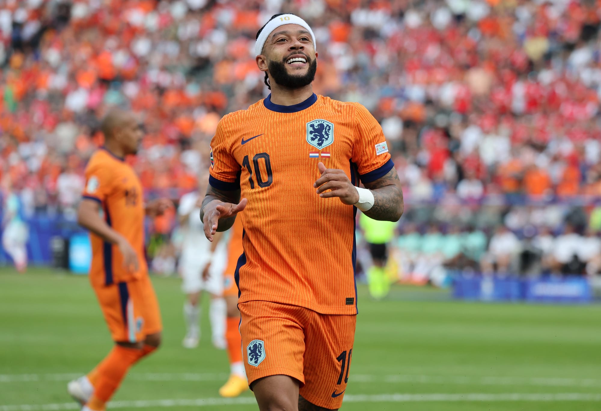 Memphis Depay stod för två av Nederländernas mål i storvinsten.