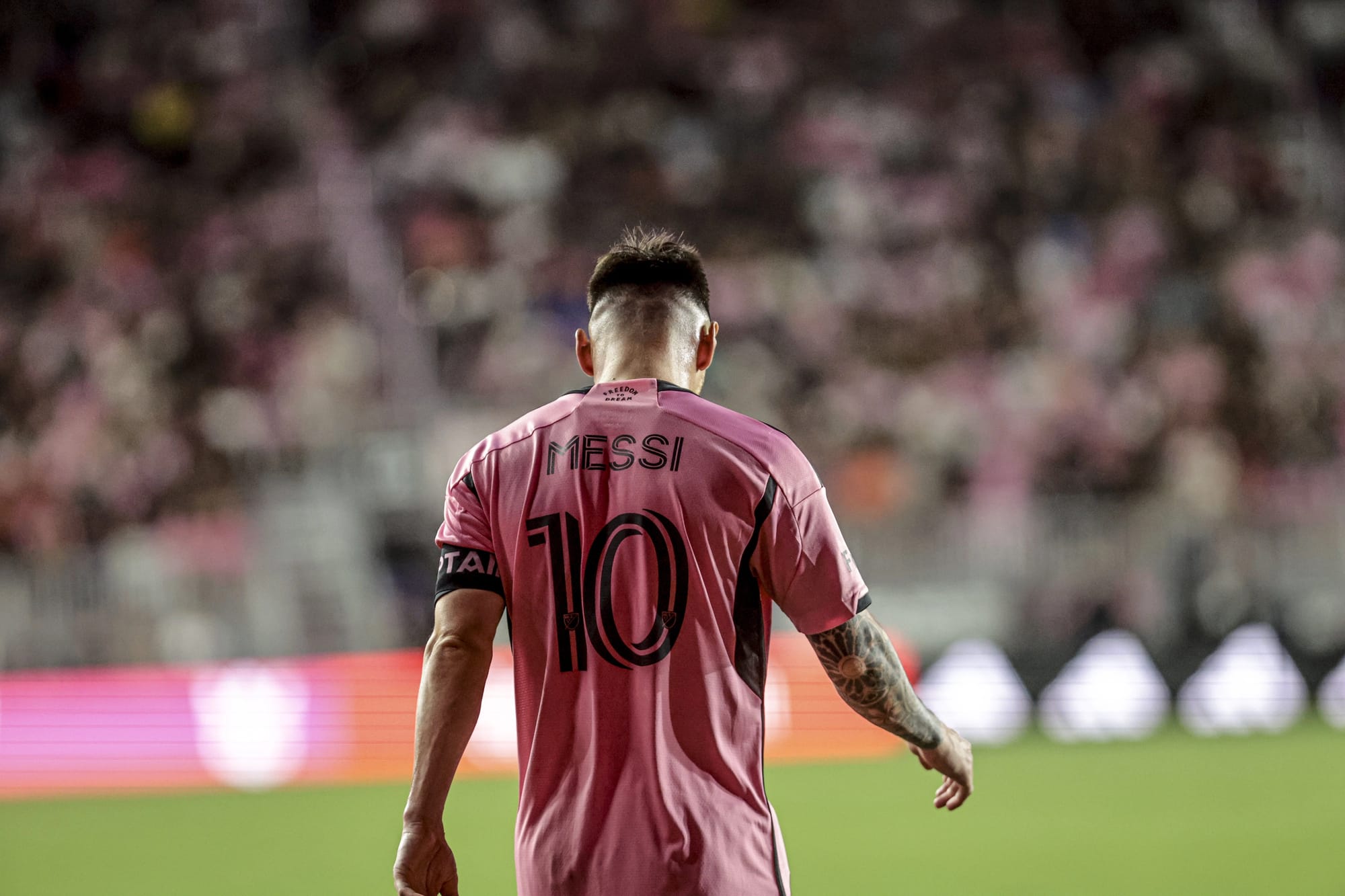 Messi fick nöja sig med ett skott i ribban på tilläggstid.