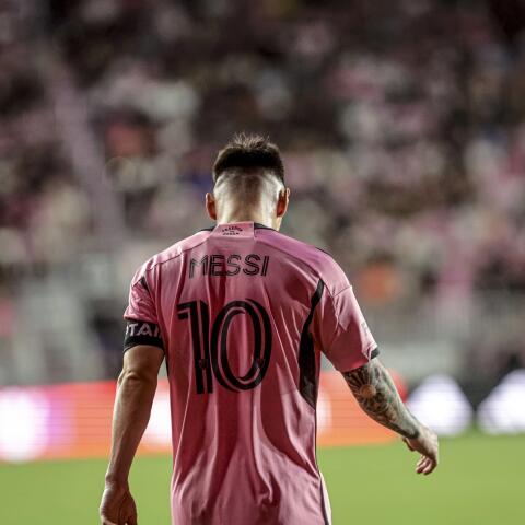 Messi fick nöja sig med ett skott i ribban på tilläggstid.