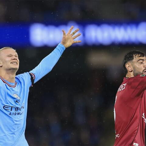Manchester City krossar Manchester United i ett magiskt derby