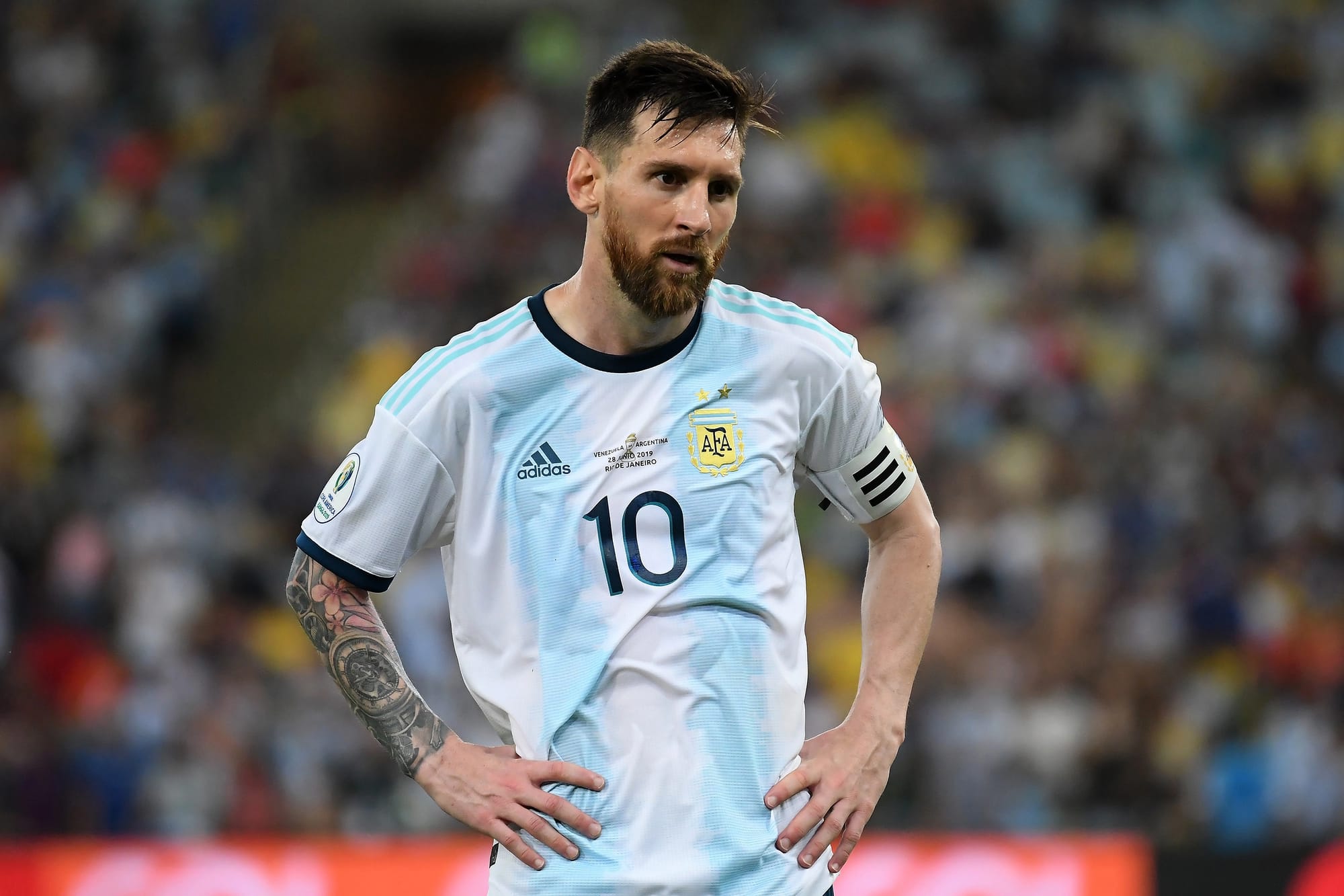 Lionel Messi slutar i landslaget